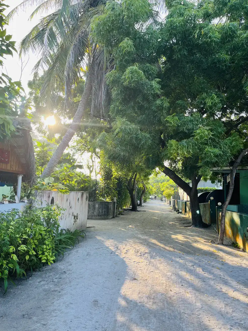 Hauptstraße einer Local Island auf den Malediven